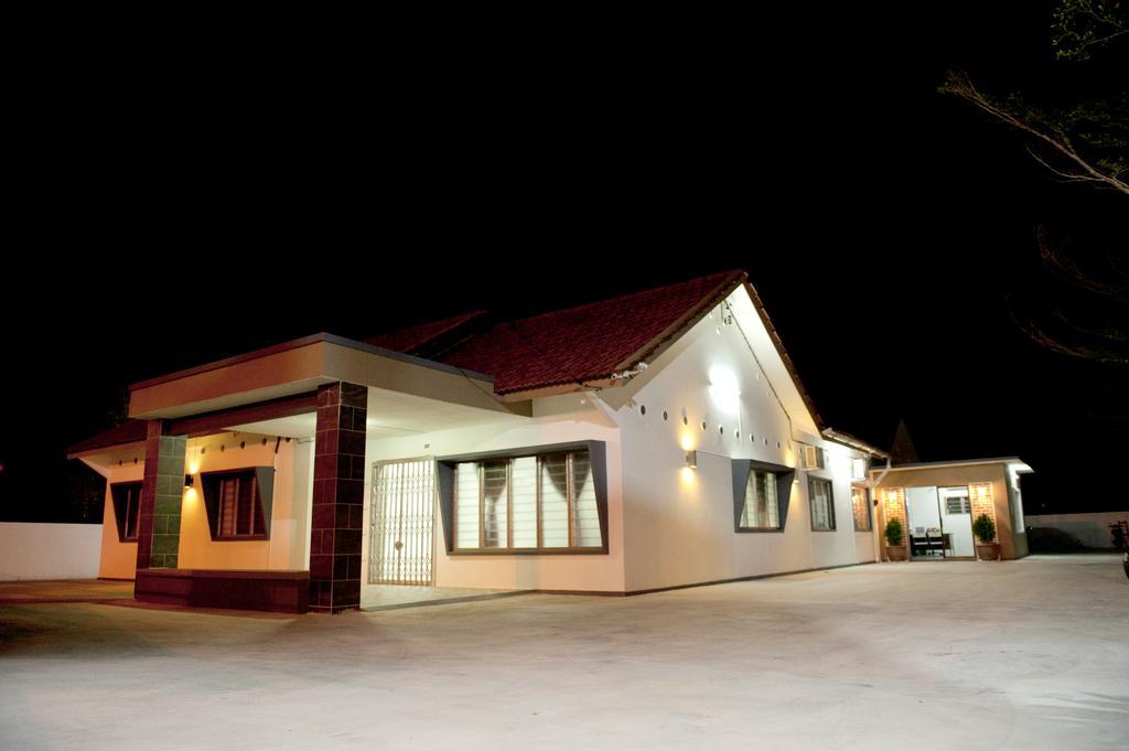 Raintown Inn ไทปิง ภายนอก รูปภาพ